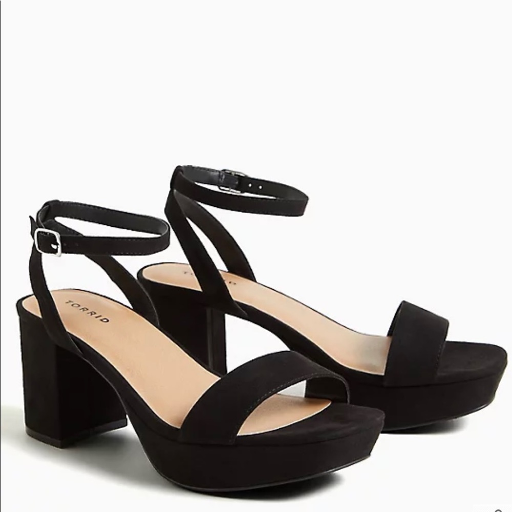 NWT TORRID WW Black Faux-Suede Platform Block Heel Pump